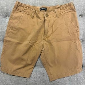 Express men’s, size 30 tan shorts, great shape!